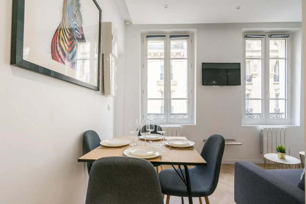 Cmg Rambuteau Marais 3 location